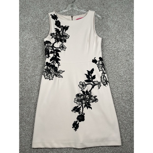 Betsey Johnson Embroidered Floral Sheath Dress‎ Women's Cream White Black Size 4 - Picture 1 of 9